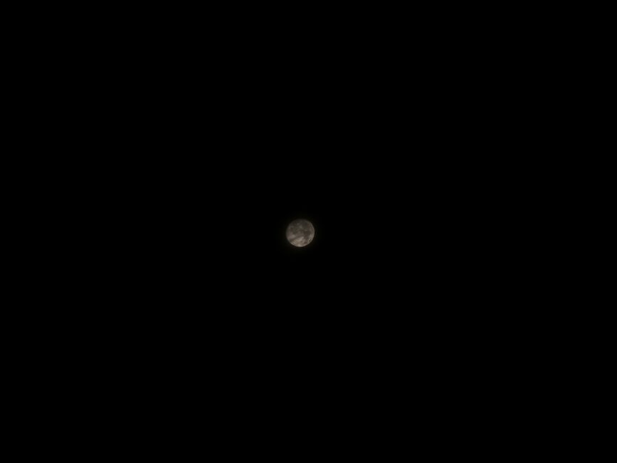 Xiaomi 15T Pro: Moon photos