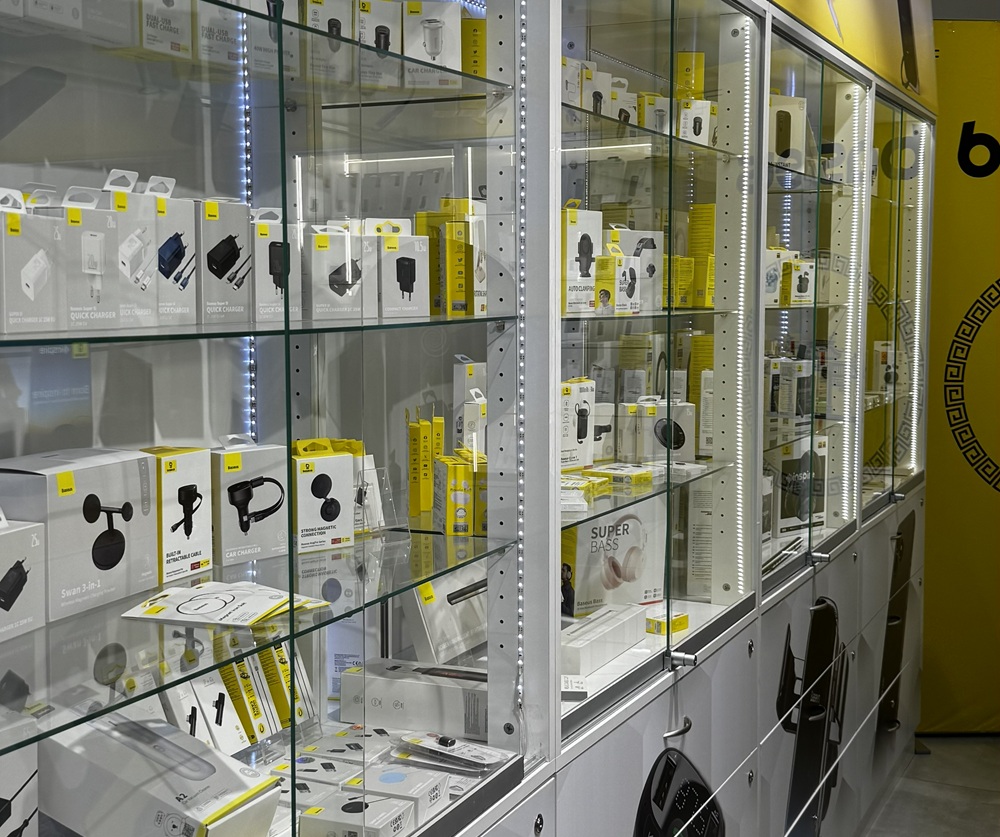 Компанія Baseus відкрила свій перший офіційний магазин Teletorium у Польщі Компанія Baseus відкрила свій перший офіційний магазин Teletorium у Польщі