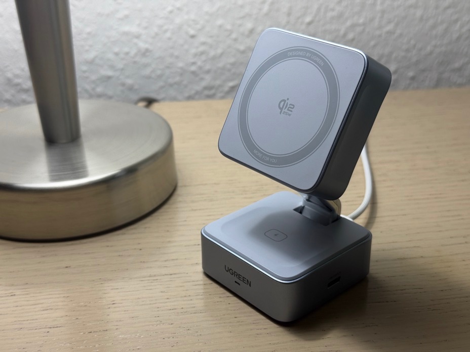 Стенд та пауербанк Ugreen: MagFlow 2-in-1 Wireless Charger та MagFlow Magnetic Power Bank Стенд та пауербанк Ugreen: MagFlow 2-in-1 Wireless Charger та MagFlow Magnetic Power Bank