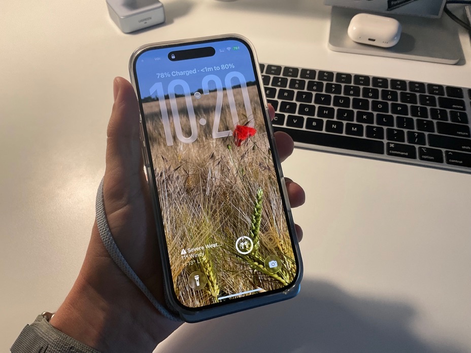 Стенд та пауербанк Ugreen: MagFlow 2-in-1 Wireless Charger та MagFlow Magnetic Power Bank Стенд та пауербанк Ugreen: MagFlow 2-in-1 Wireless Charger та MagFlow Magnetic Power Bank