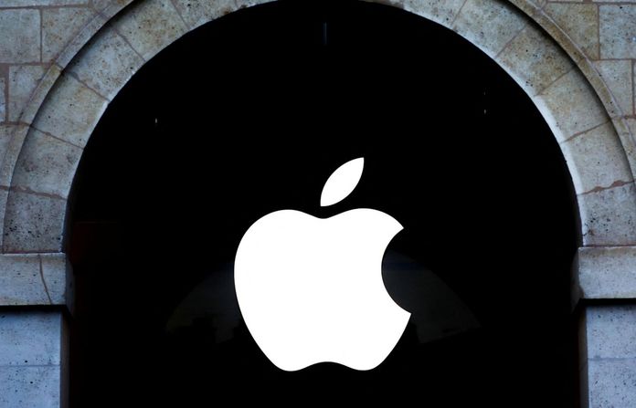 Apple Apple