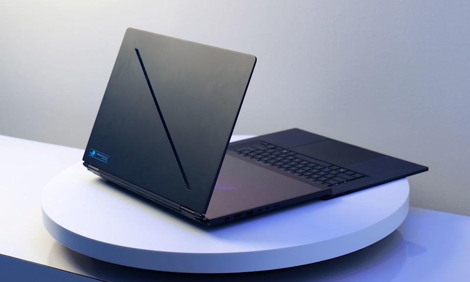 ASUS ROG Zephyrus Duo ASUS ROG Zephyrus Duo