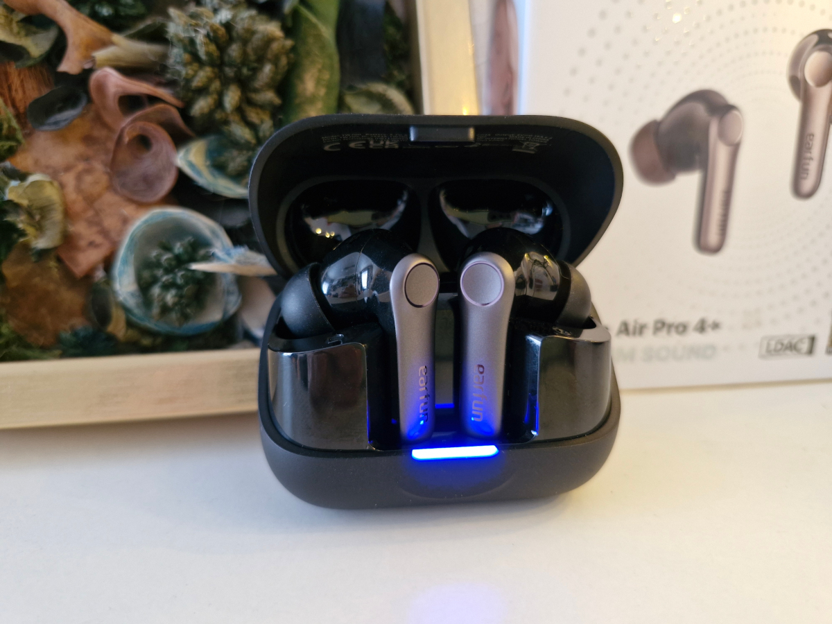 Огляд навушників EarFun Air Pro 4+ - Root-Nation.com