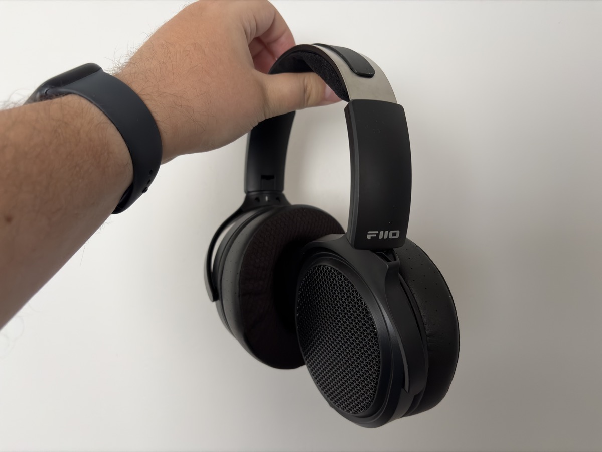 FiiO JT7ヘッドフォンレビュー：パフォーマンスと実用性のスイート