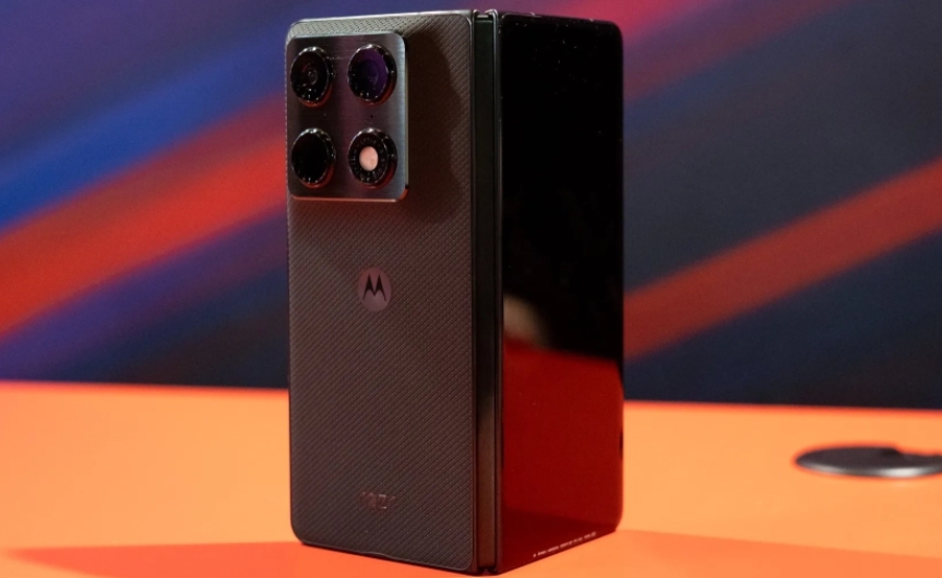 RAZR Fold