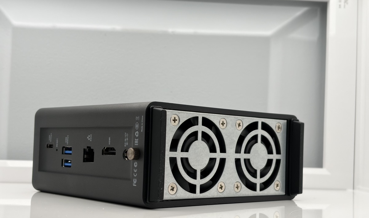 TerraMaster F4 SSD TerraMaster F4 SSD