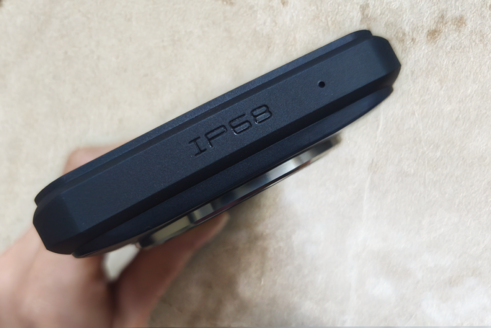 Bottom edge of the Oukitel WP55 Pro