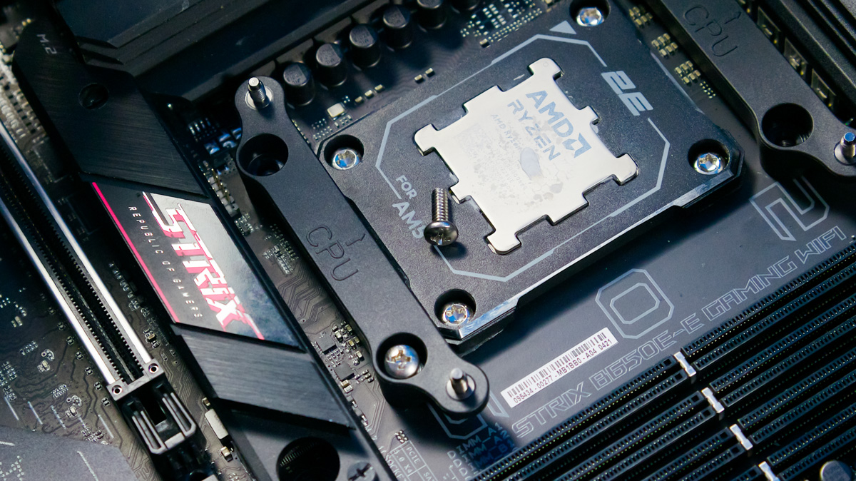 ASUS ROG RYUO 4 SLC 360 RGB 35 ASUS ROG RYUO 4 SLC 360 RGB 35