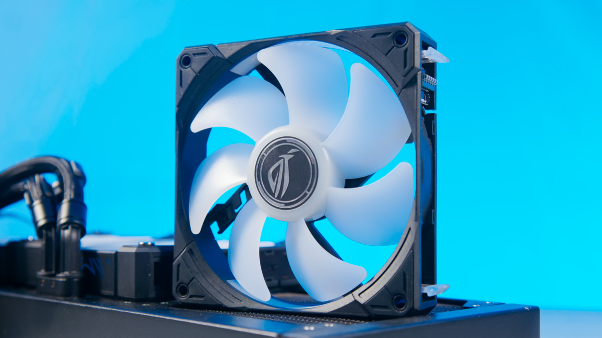 ASUS ROG RYUO 4 SLC 360 RGB 35 ASUS ROG RYUO 4 SLC 360 RGB 35