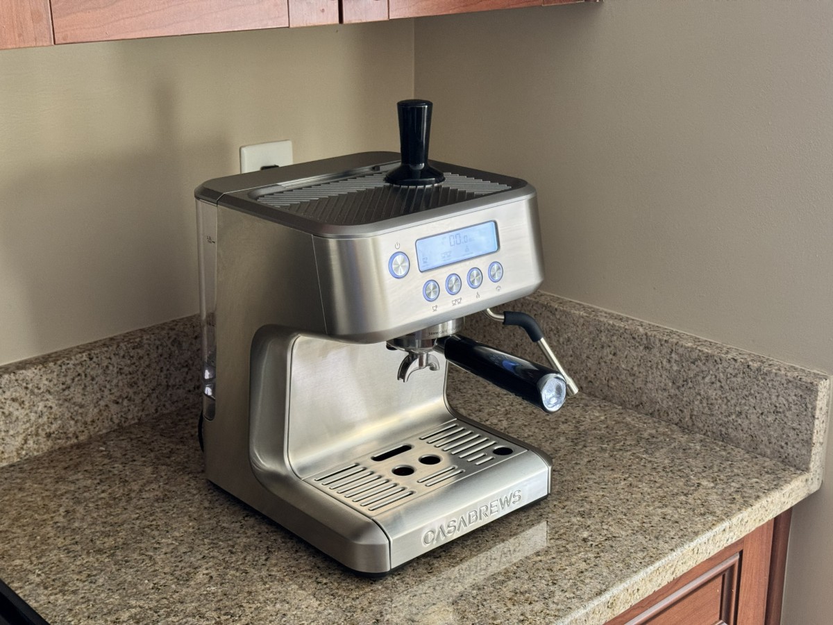 Angled front view of the Casabrews Ultra espresso machine on a countertop Angled front view of the Casabrews Ultra espresso machine on a countertop