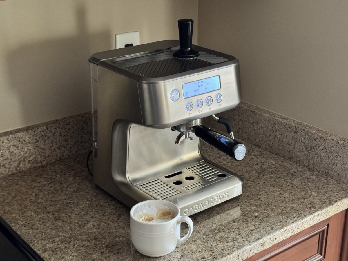 Casabrews Ultra espresso machine with cappuccino on the countertop Casabrews Ultra espresso machine with cappuccino on the countertop