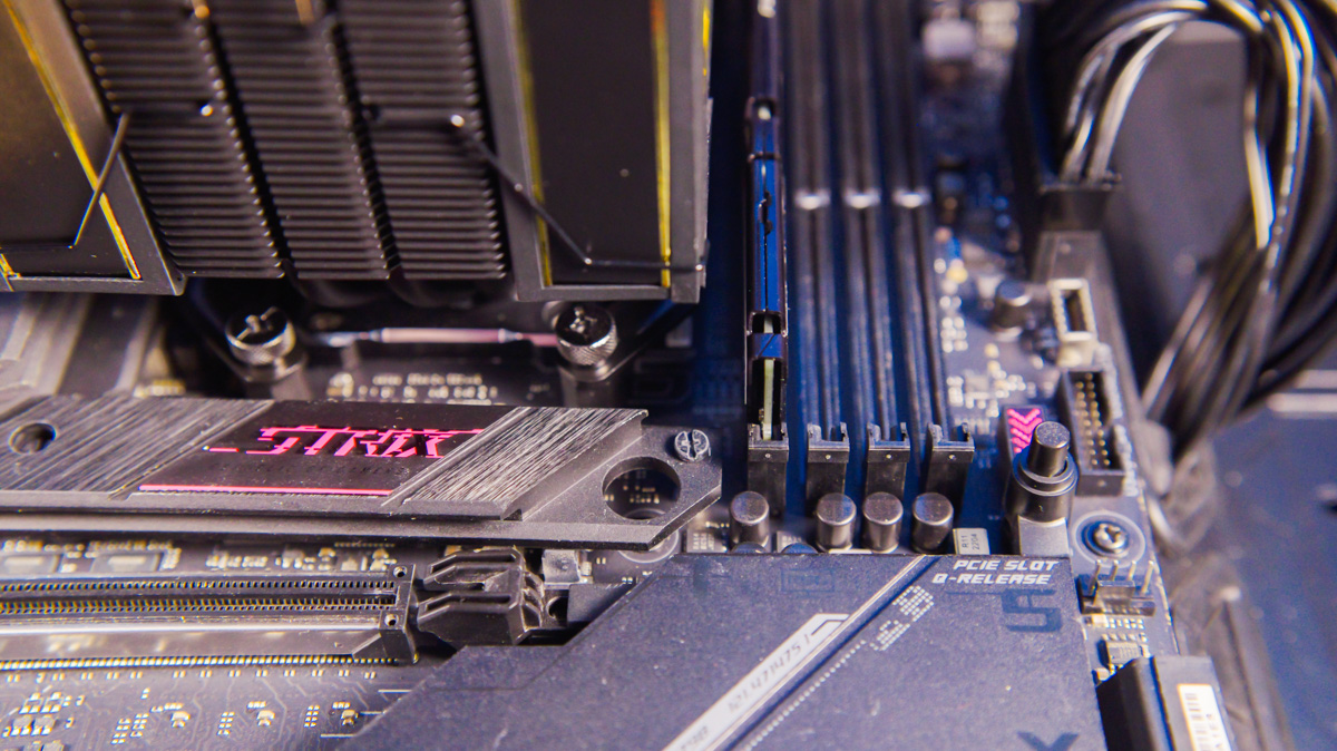 ID-COOLING FROZN A410 GDL