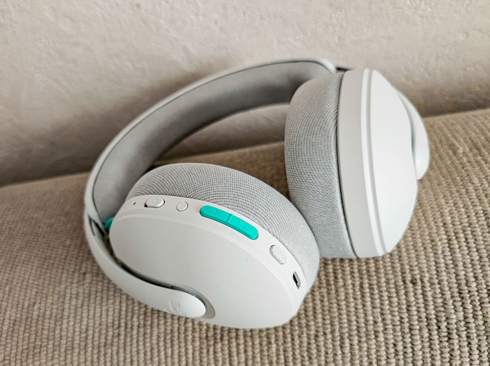 Logitech G325 LIGHTSPEED Logitech G325 LIGHTSPEED