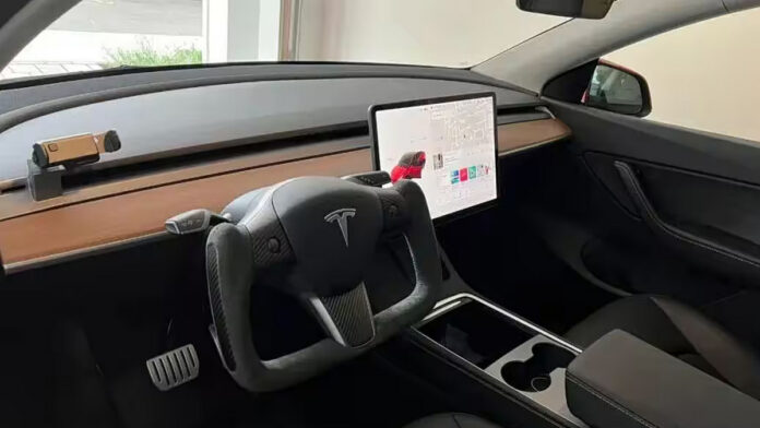yoke steering wheel