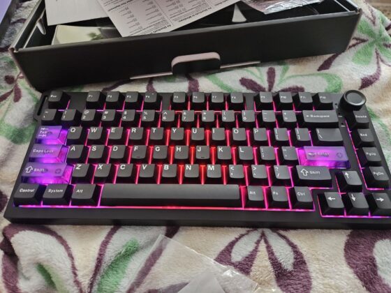 RGB backlighting YUNZII RT75 PRO