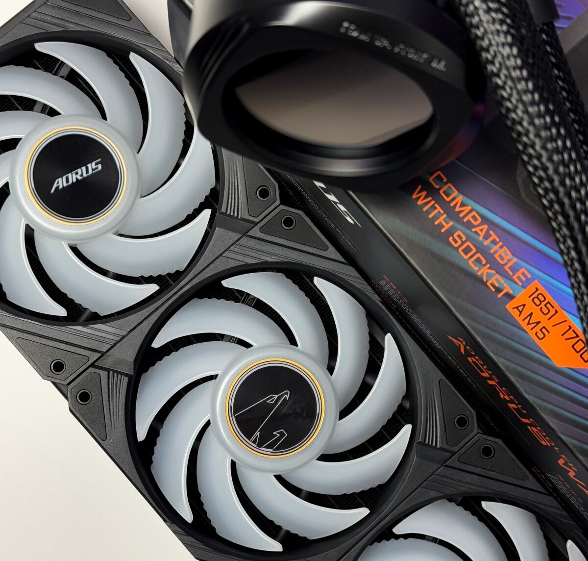 AORUS WATERFORCE X II 360 AORUS WATERFORCE X II 360