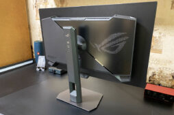 ASUS ROG Strix OLED XG27AQDPG