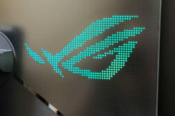ASUS ROG Strix OLED XG27AQDPG