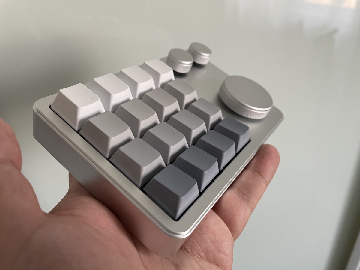KiiBOOM Cybrix 16 Review: A Premium Macropad for Power Users