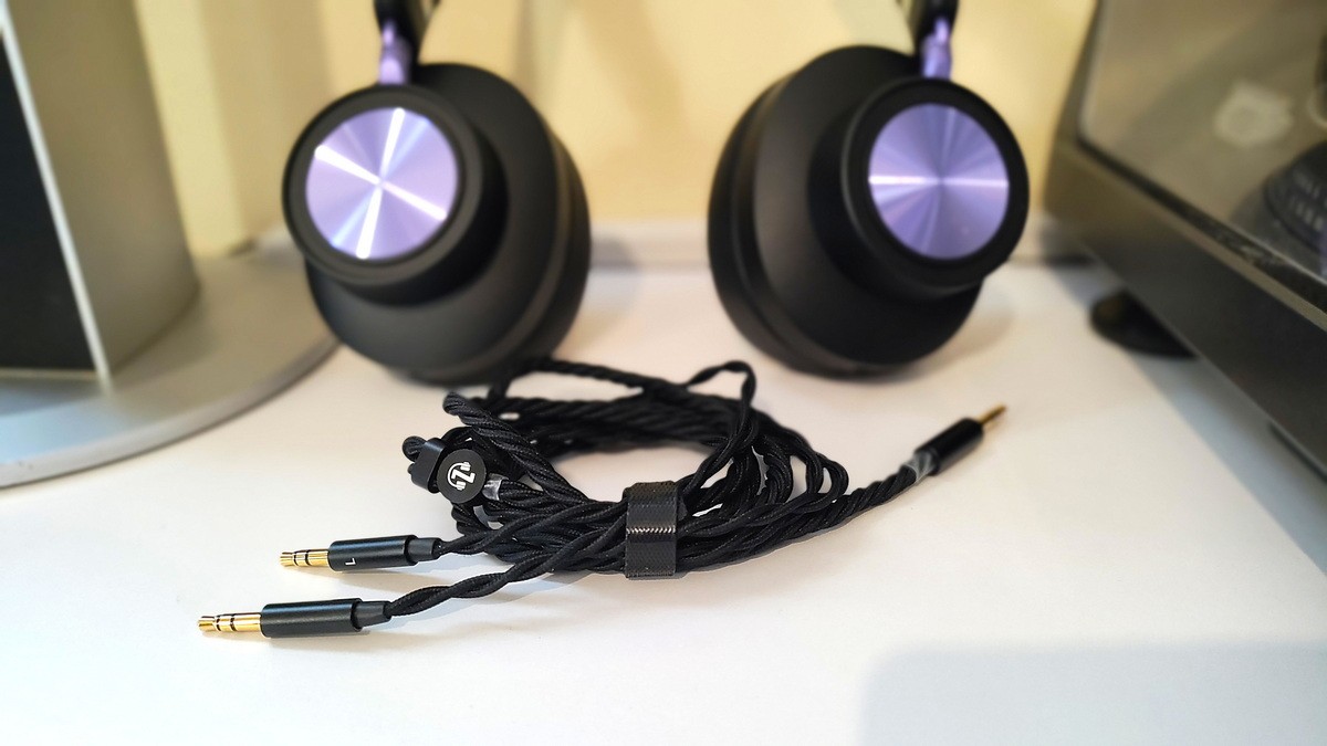 Kiwi Ears x Z-Reviews Serene