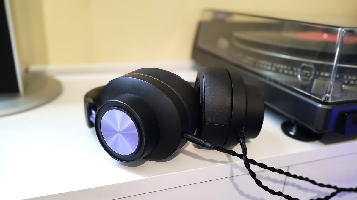 Kiwi Ears x Z-Reviews Serene