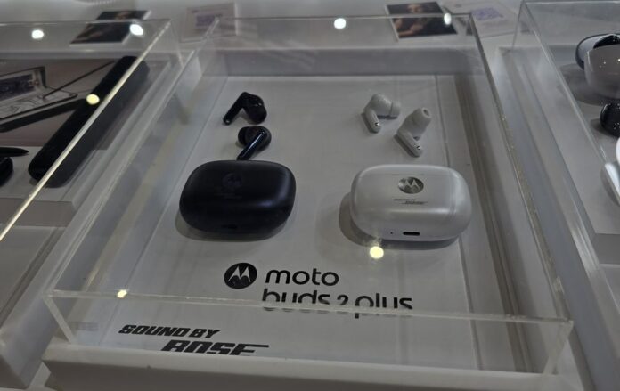 Moto Buds 2 Pro Moto Buds 2 Pro