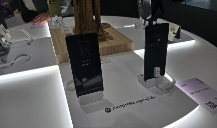 Motorola Signature