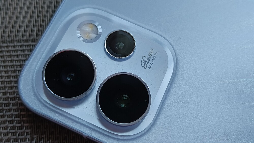 OPPO Reno 15 Pro OPPO Reno 15 Pro