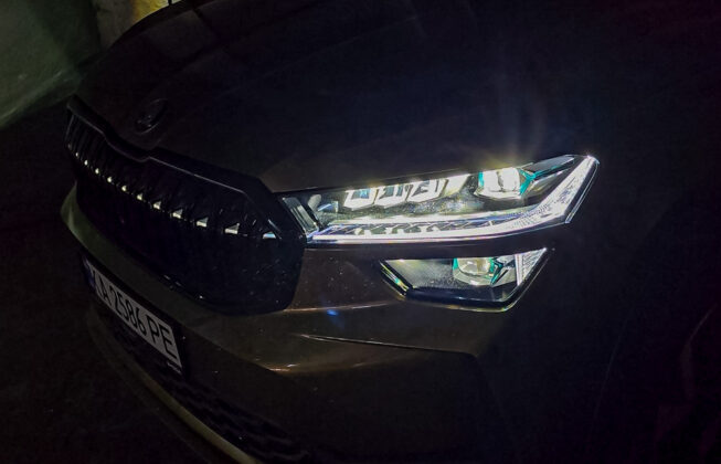 &Scaron;koda Kodiaq Sportline (2025) - headlights