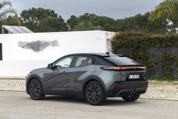 Toyota C-HR+