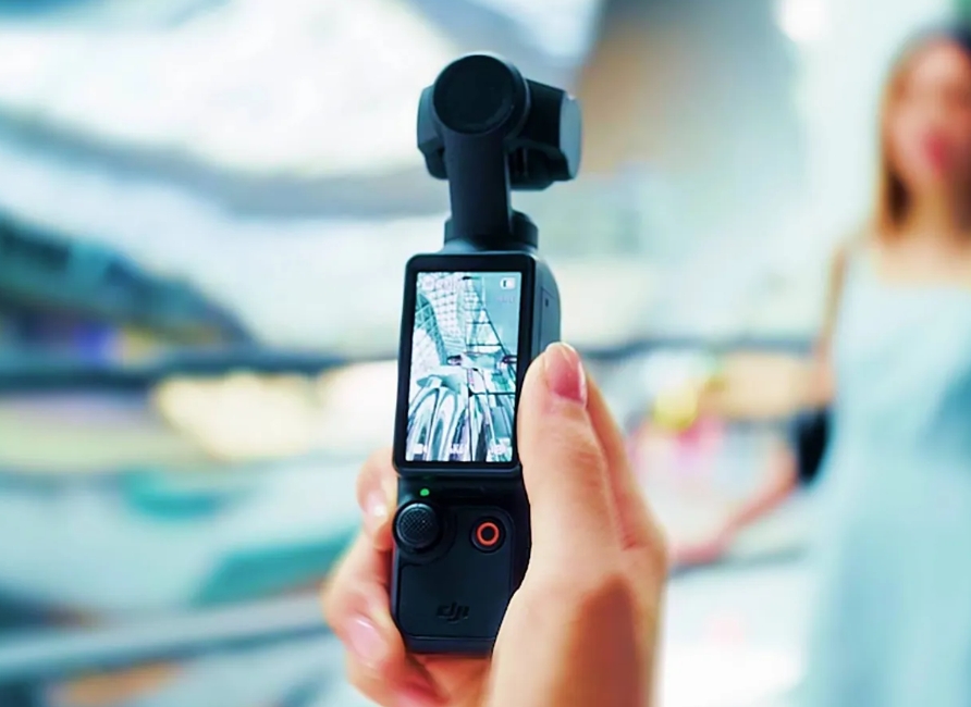 DJI Osmo Pocket 4