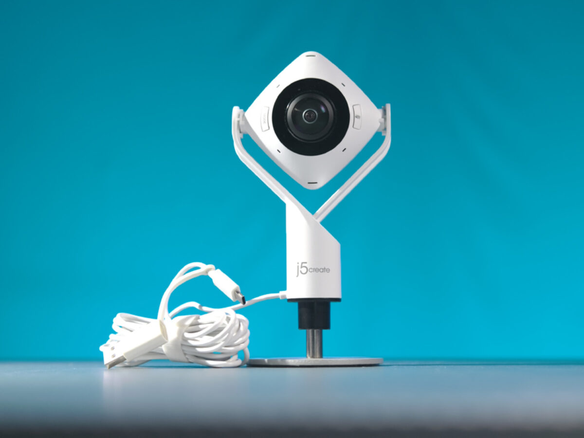 j5create JVCU360 Review: A Competent Office Webcam - Root-Nation.com