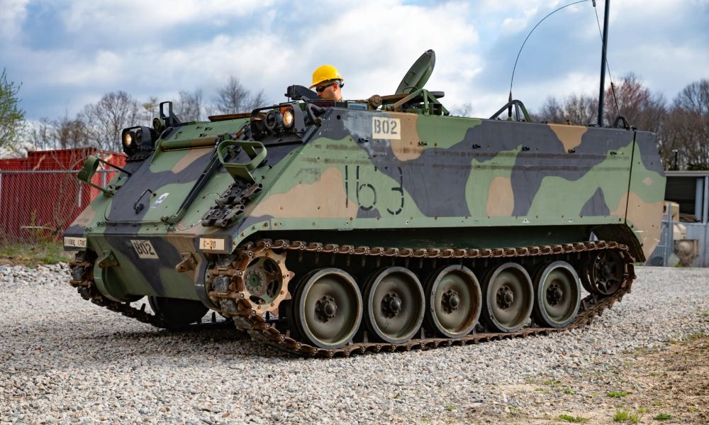 M113