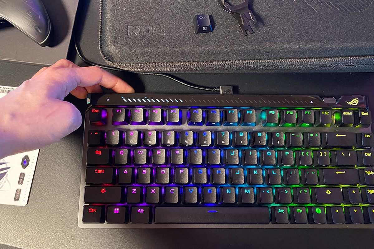 ASUS ROG Falchion Ace 75 HE