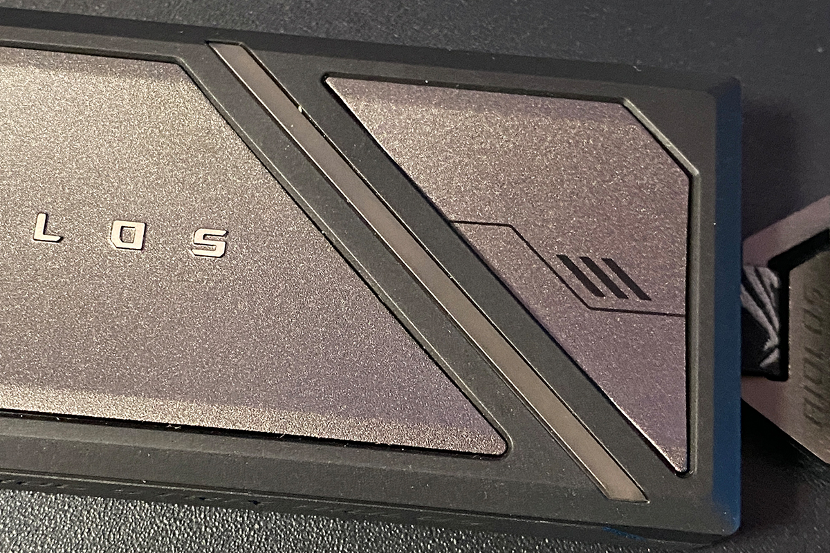 ASUS ROG Strix Aiolos