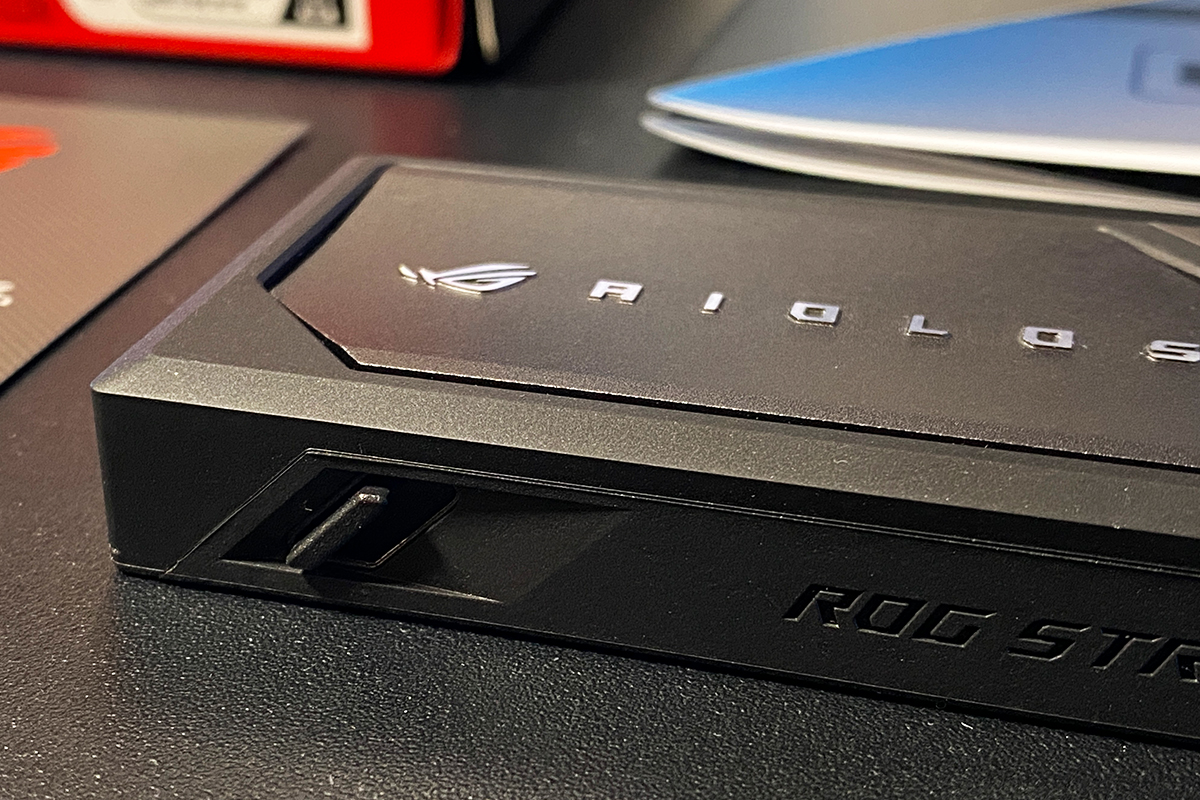 ASUS ROG Strix Aiolos