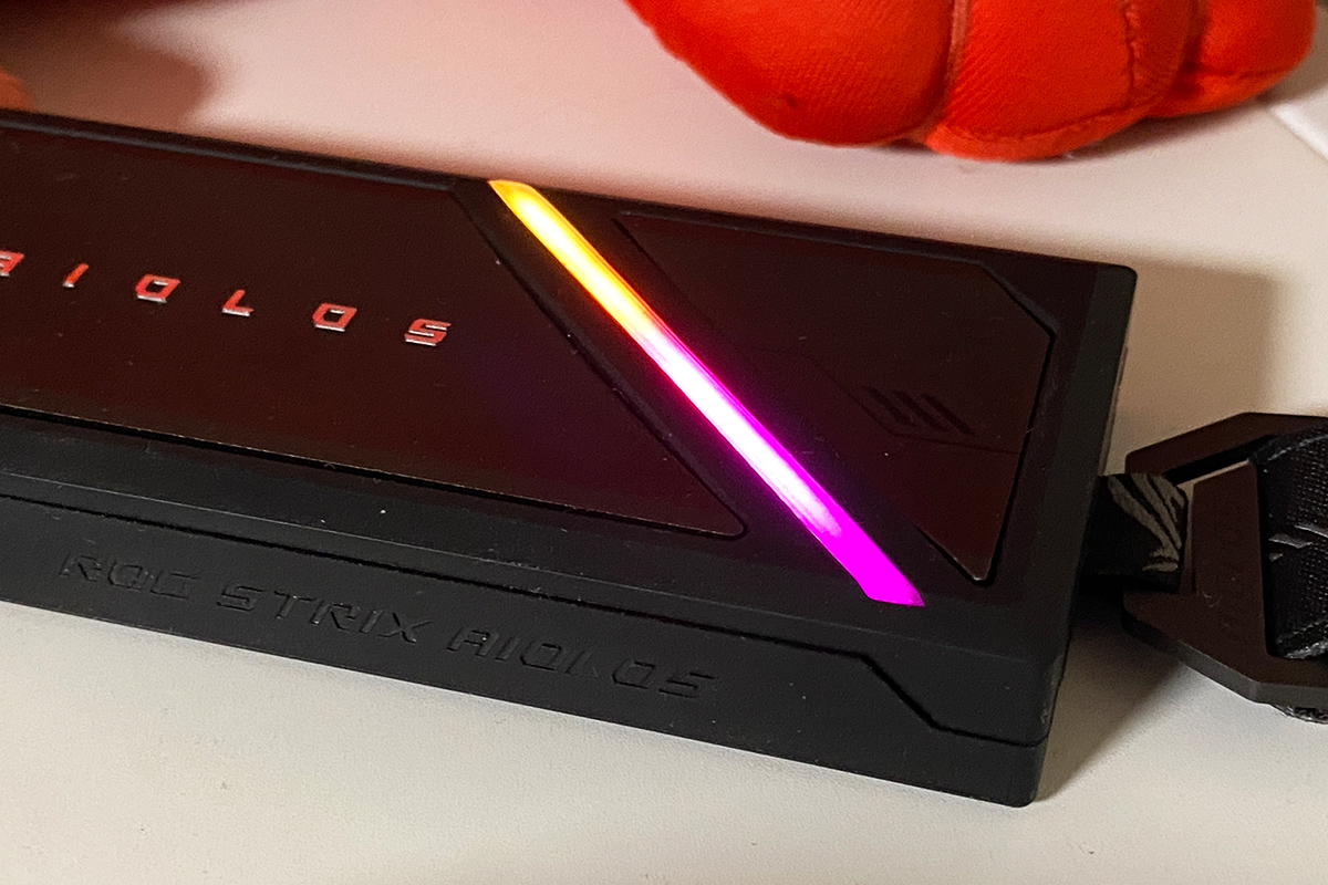 ASUS ROG Strix Aiolos