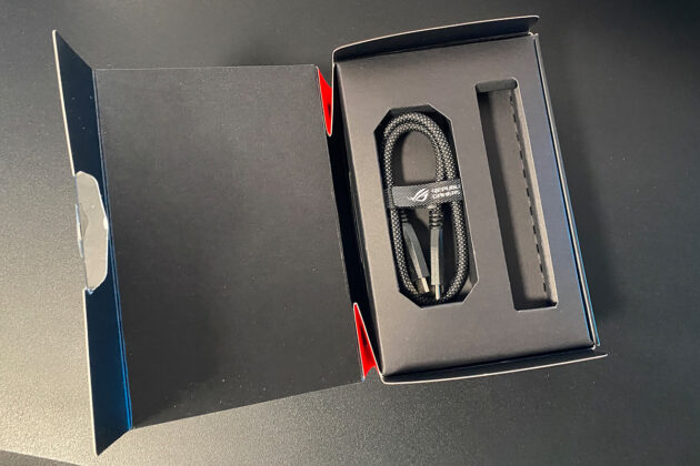 ASUS ROG Strix Aiolos