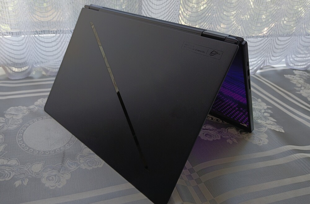 ASUS ROG Zephirus Duo