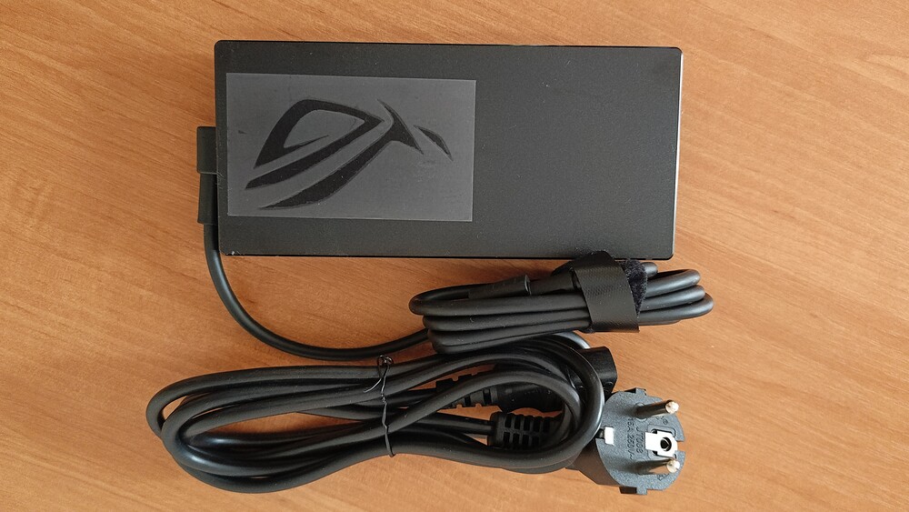 ASUS ROG Zephirus Duo