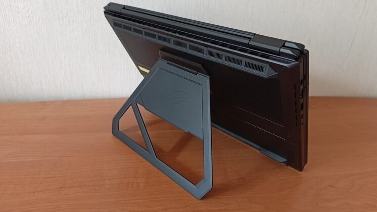 ASUS ROG Zephirus Duo