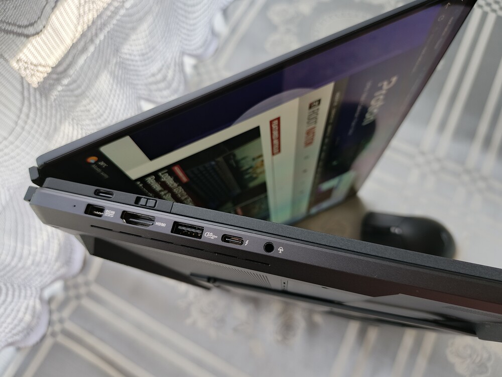 ASUS ROG Zephirus Duo