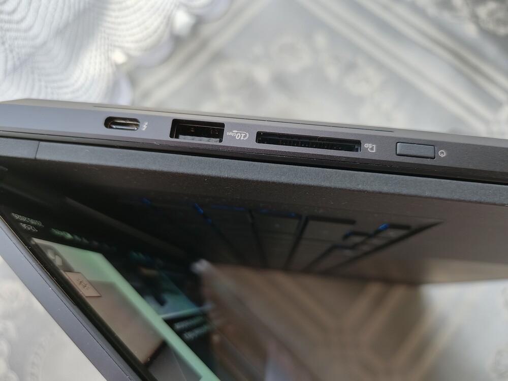 ASUS ROG Zephirus Duo