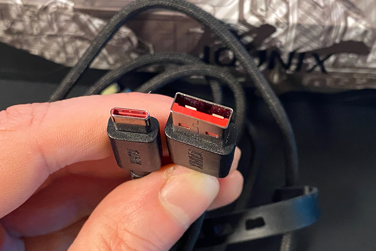 IQUNIX EV63