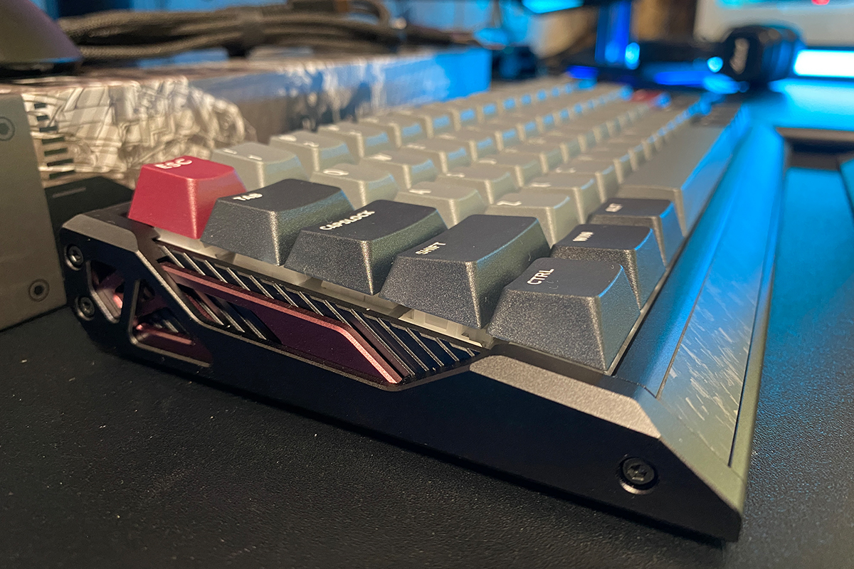 IQUNIX EV63