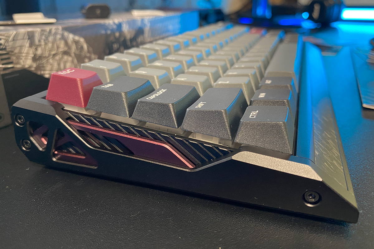 IQUNIX EV63