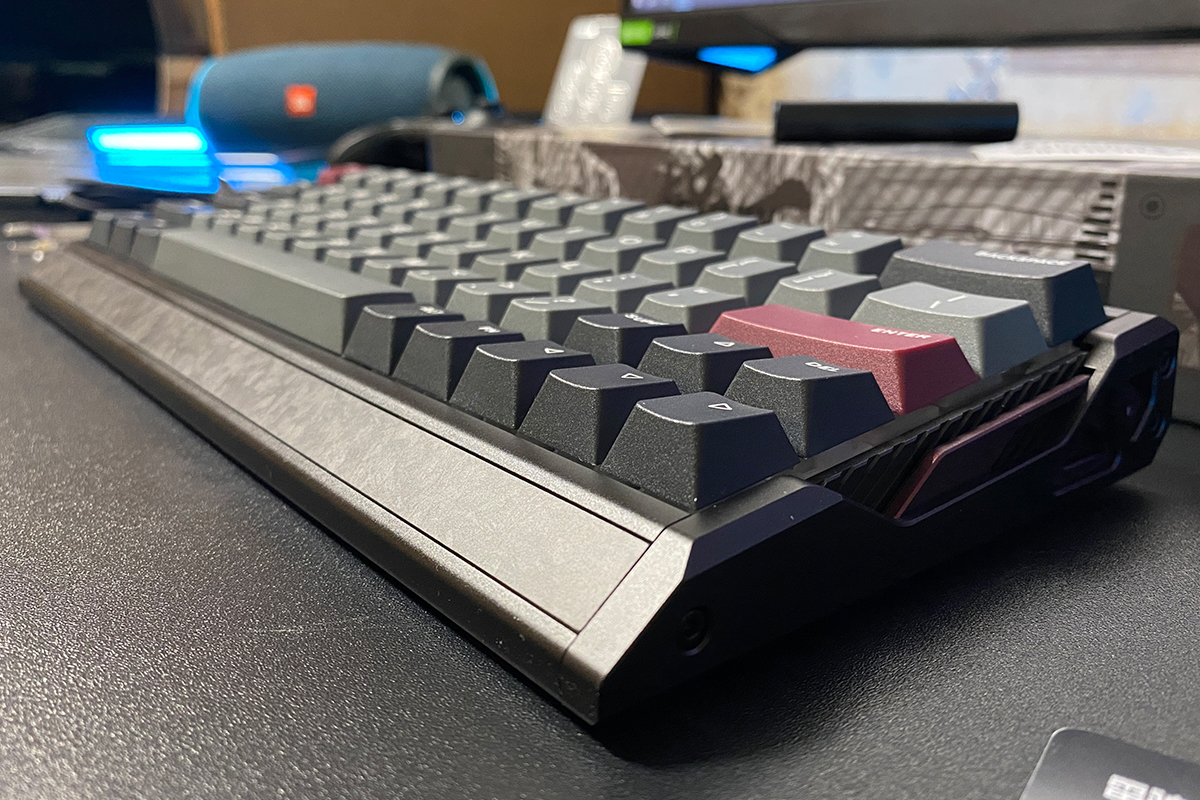 IQUNIX EV63