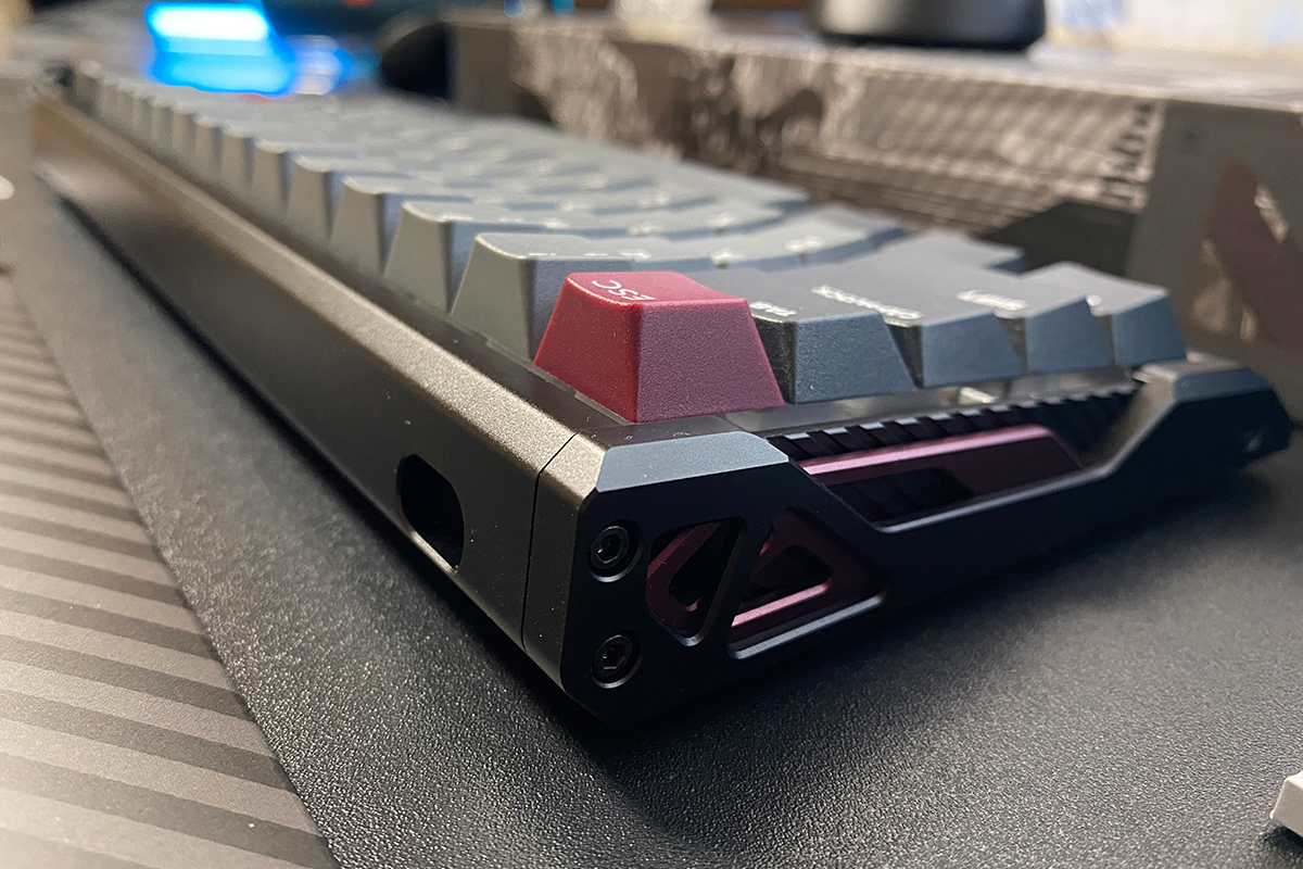 IQUNIX EV63