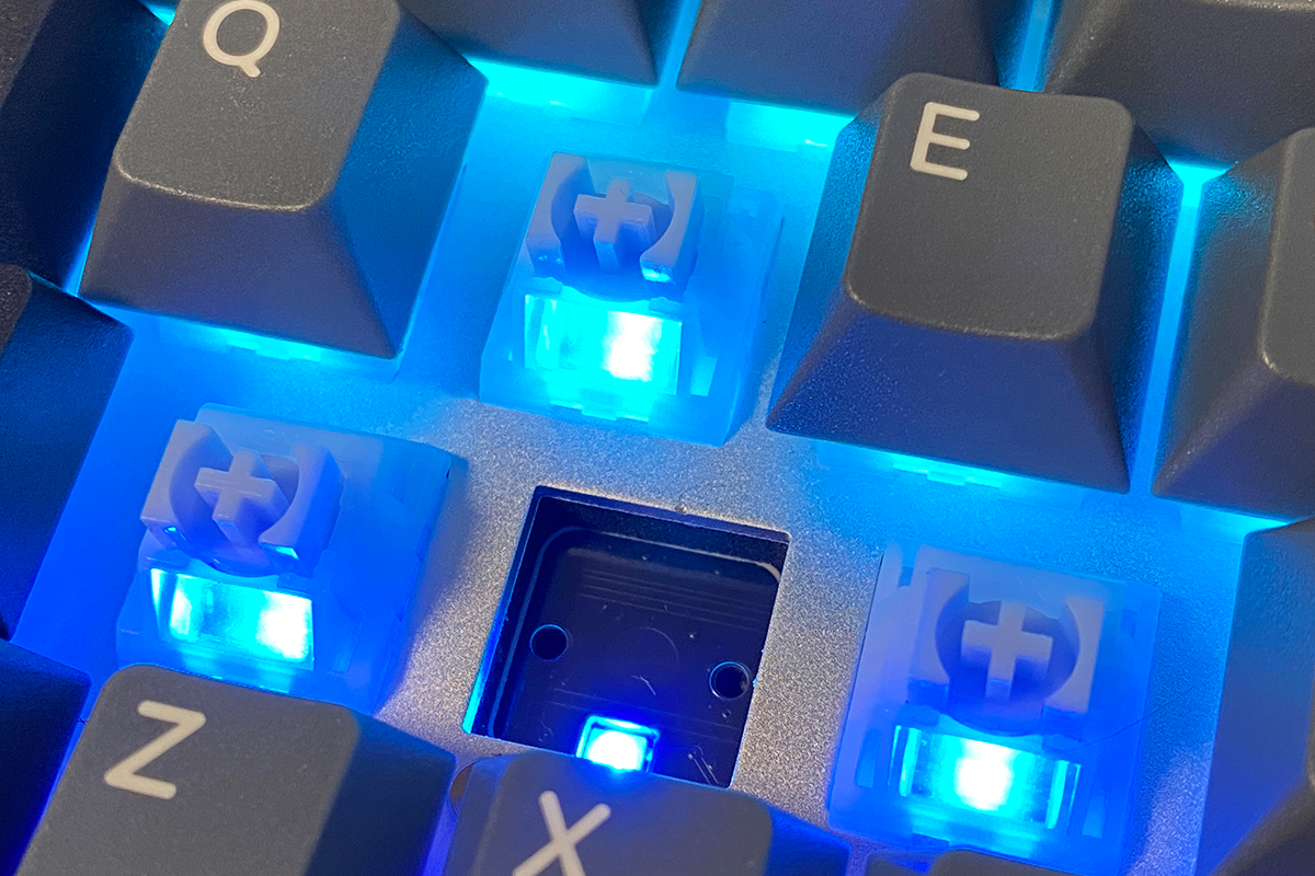 IQUNIX EV63