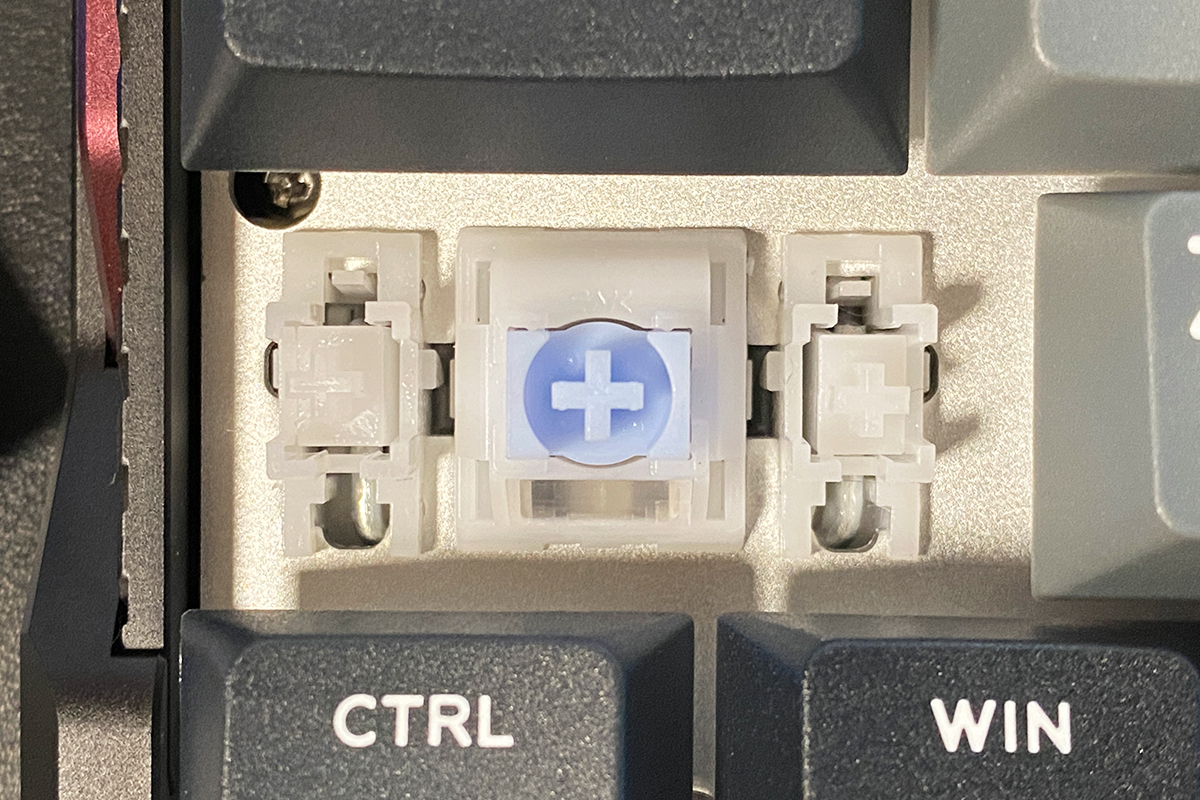 IQUNIX EV63